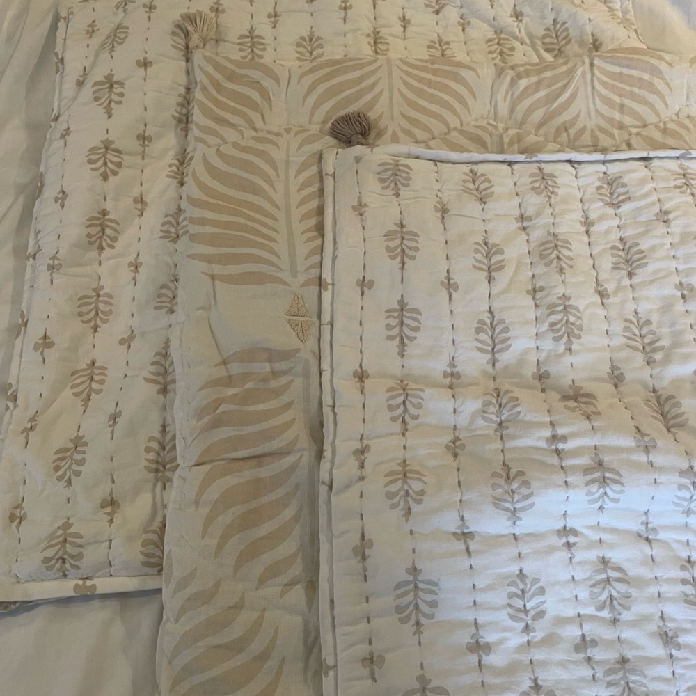 Set of 3 Serena & Lily quilted pillow cases - Euro size